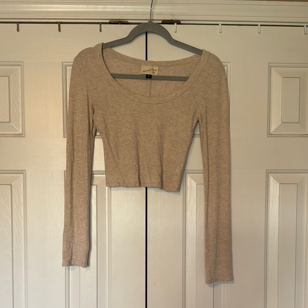 Universal Thread Tan Fitted Crop Blouse